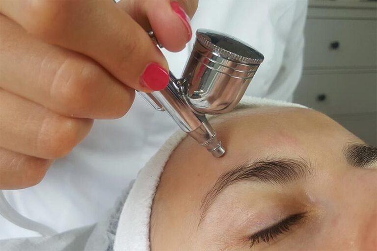 Zabieg 2 w 1 Oczyszczanie wodno - wodorowe z infuzją tlenową